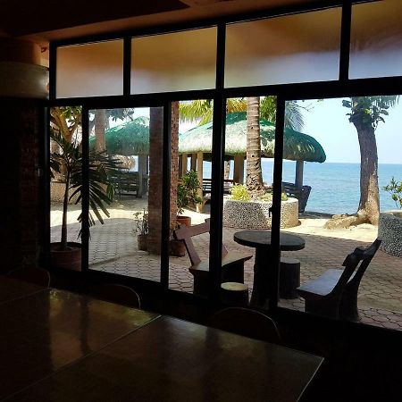 Jun And Carol Beach Cottages Pagudpud Exterior foto